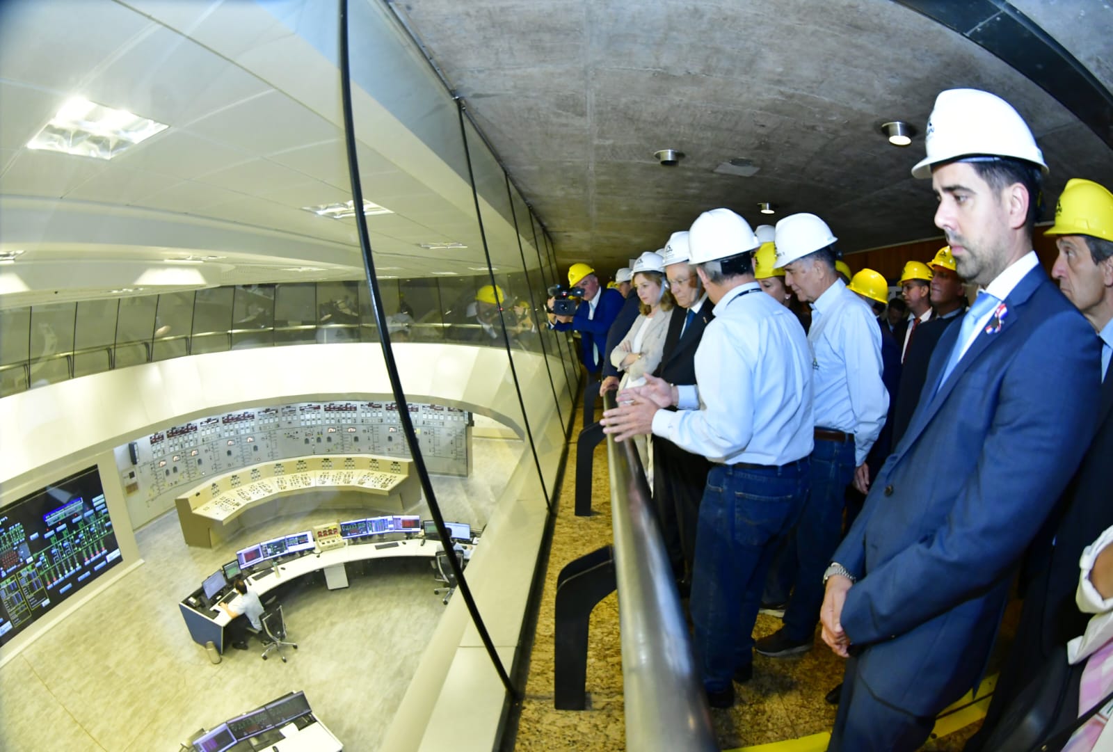 Mandatario De Italia Visitó Itaipu En Compañía Del Presidente Mario Abdo Y De Directores 4955